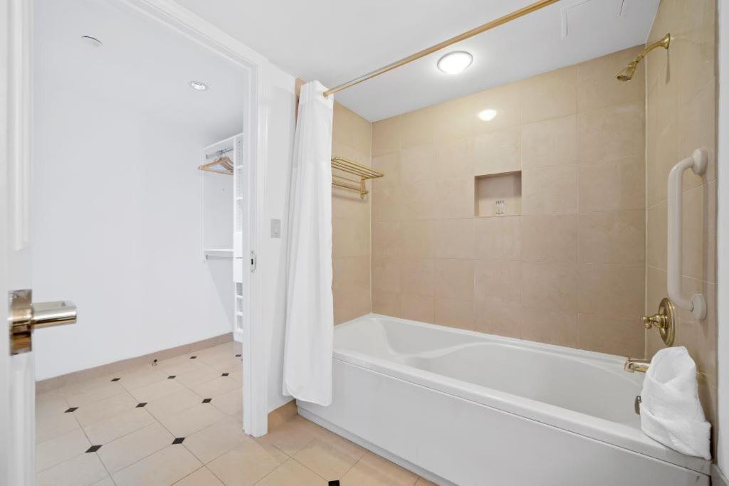 2Br Condo On The Boardwalk With 3 Baths Cozysuites Atlantic City Exteriér fotografie