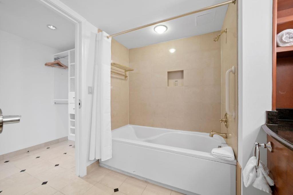2Br Condo On The Boardwalk With 3 Baths Cozysuites Atlantic City Exteriér fotografie